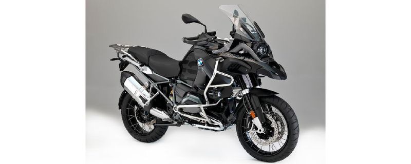 Neu: das Sondermodell R 1200 GS Adventure „Triple Black“.