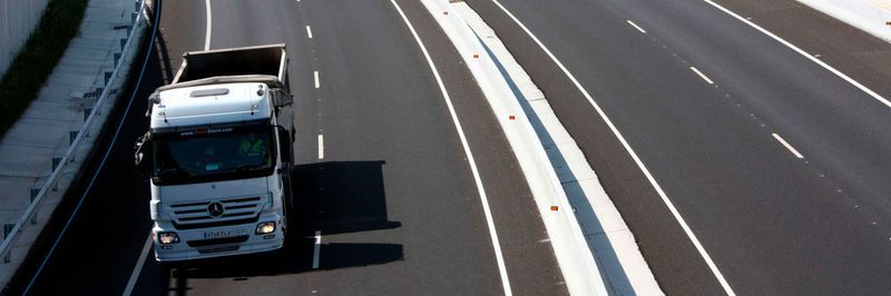 Der Hauptverkehrsträger für den Gütertransport ist die Straße – das sagen die Ergebnisse der Shell-Nutzfahrzeug-Studie 2016, die von Shell in Zusammenarbeit mit dem Deutschen Zentrum für Luft- und Raumfahrt (DLR) erarbeitet wurde.