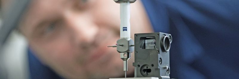 Mit der Zeiss Micura misst Fisba Optik auch mechanische Teile und Prototypen hochgenau.