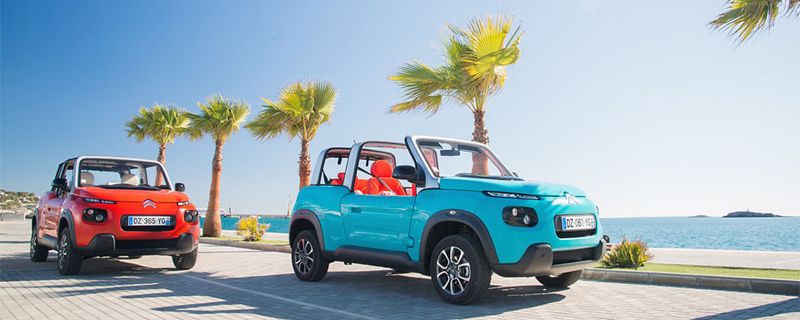 Strandautos avancierten schon in den 1950er Jahren zum Accessoire der Surfer und der High Society. Heute sind sie wenn überhaupt meist elektrisch am Strand unterwegs.