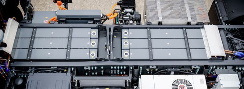 Lokal abgasfrei und leise durch die Stadt: Mercedes-Benz zeigt mit dem „Urban eTruck“ seinen aktuellen Stand des vollelektrischen Fahrens im schweren Verteilerverkehr bis 25 Tonnen.