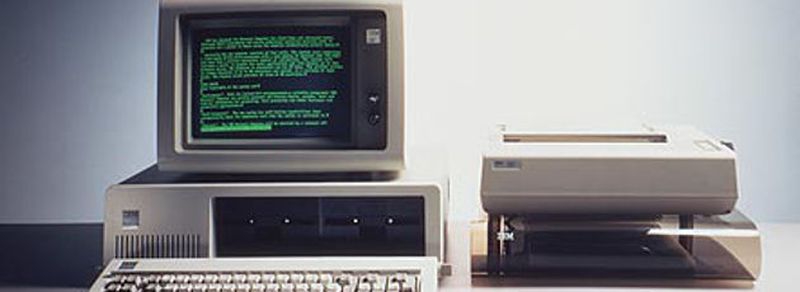 IBM PC 5150 mit Drucker, Monitor und Tastatur: Vor 12. August 1981, vor 35 Jahren, erschien der Ur-PC erstmals auf dem Markt.