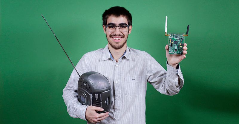 Der erste Platz in der Kategorie Technik ging bei Jugend forscht 2016 an Lukas Lao Beyer und das von ihm entwickelte USB-Peripheriegerät für Software Defined Radio (SDR).