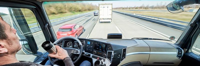 Das automatisierte Fahren soll gerade für die Transportbranche hohe Kosteneinsparungen bringen.
