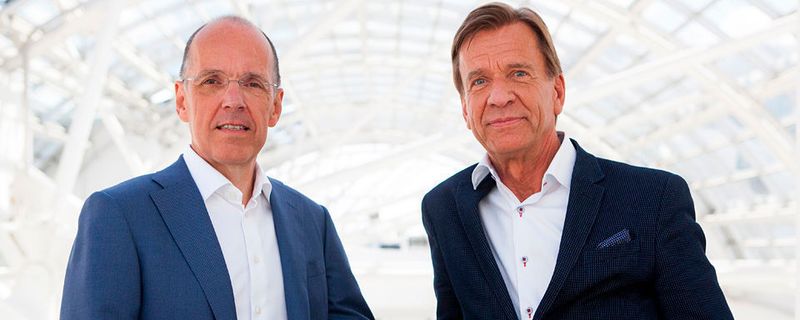 Jan Carlson, Chairman, CEO und Präsident von Autoliv (l.), und Håkan Samuelsson, Präsident und CEO von Volvo Cars, wollen zusammen Software für autonom fahrende Fahrzeuge entwickeln.