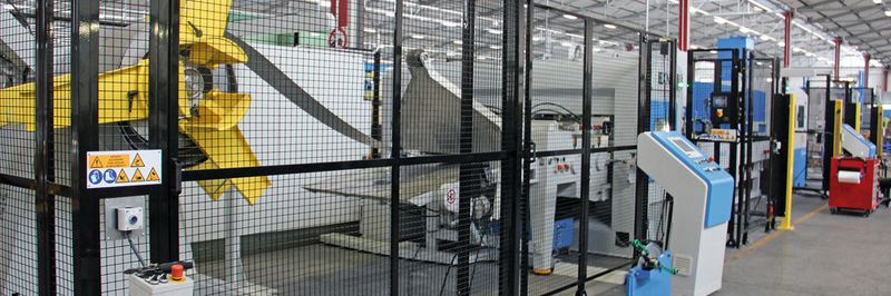 Vom Coil zum fertigen Blechteil: In seiner Produktion setzt Elleci auf eine kombinierte Stanz-Laser-Linie von Dalcos.