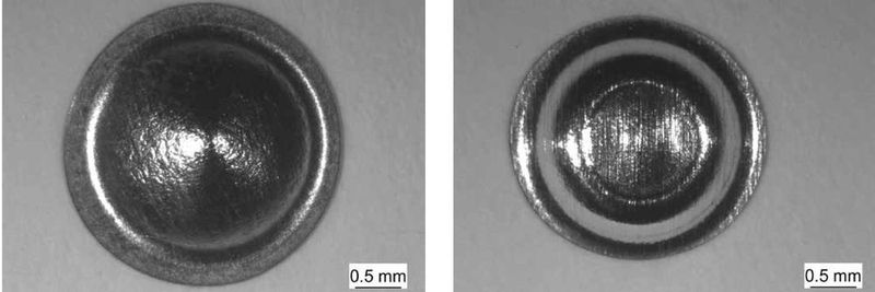 Beispiel für die Laserschockumformung eines Bleches aus AI99.5 mit 50 μm Dicke im offenen (a) und geschlossenen Gesenk (b).