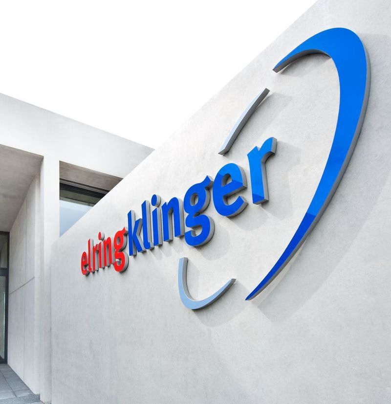 Elring Klinger liefert künftig Cockpitquerträger in Hybridbauweise an Tesla.