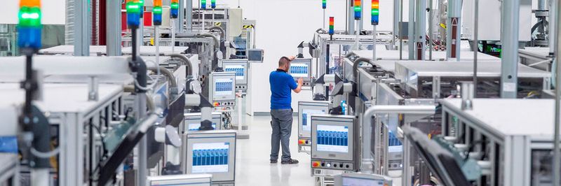 Ausgezeichnet für Ressourceneffizienz: das Bosch-Werk in Blaichach. Im Rahmen des „Lean & Green Summit“ erhalten die Teilnehmer exklusive Einblicke in das Werk.