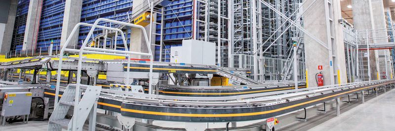 Im Advanced Regional Center (ARC) von DHL Supply Chain in Singapur werden die 72.000 Lagerplätze von 130 Shuttles bedient.