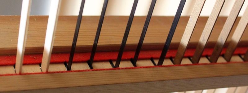 Rettet die Haselfichtenbestände und macht Orgelbauer glücklich: CKF-Abstrakten sollen Orgeln mindestens ebenso harmonische Flötentöne sichern, wie das Pendant aus dem rar gewordenen Holz. (Abstrakte übertragen bei der mechanischen Spieltraktur den Tastendruck zu den Ventilen der einzelnen Pfeifen)