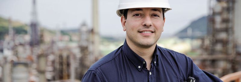 The total area covered by the refinery as demonstrated by Project Manager José María Elexpe Rovira.