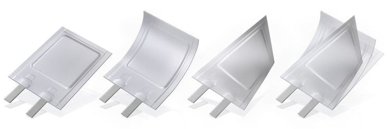 Die Lithium-Ionen-Akkus lassen sich wiederholt bis zu einem Radius von 25 mm biegen oder bis zu 25 ° verdrehen, ohne einen Funktionsverlust zu erleiden.