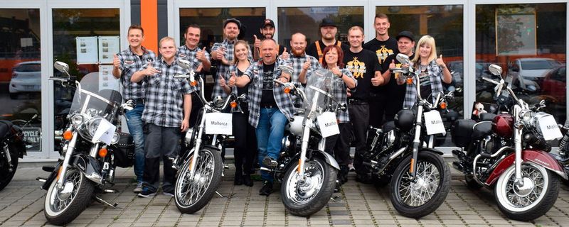 Kunststück fertiggebracht, zum zweiten Mal "Motorradhändler des Jahres": Team Harley-Davidson Westpoint Augsburg.
