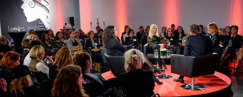 Das BMW-Motorradwerk Berlin veranstaltete am 9. November 2016 in Kooperation mit der Berlin Partner GmbH den Netzwerkabend „BMW Ladies Night“.