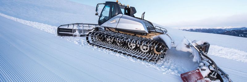 Bei der Pistenpflege müssen die Schildpositionen ständig geändert werden, um die richtige Menge Schnee zu sammeln – abhängig vom Feuchtigkeitsgehalt, der Temperatur und anderen Variablen.