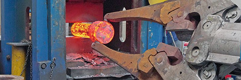 Industrielles Freiformschmieden – in Abgrenzung zum Huf- und Kunstschmied – zählt inzwischen als eher exotisches, dennoch hochqualifiziertes Handwerk.