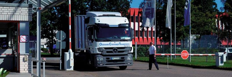 Zu- und Abfahrt am Firmengelände sollten so weit gesichert sein, dass kein Lkw unkontrolliert passieren kann.