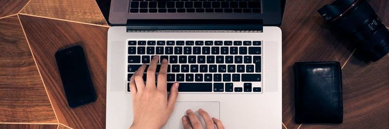 Immer mehr B2B-Kunden kaufen nach dem ROPO-Prinzip ein: Research Online, Purchase Offline. ROPO-Kunden sind nicht online oder offline unterwegs, sondern beides.