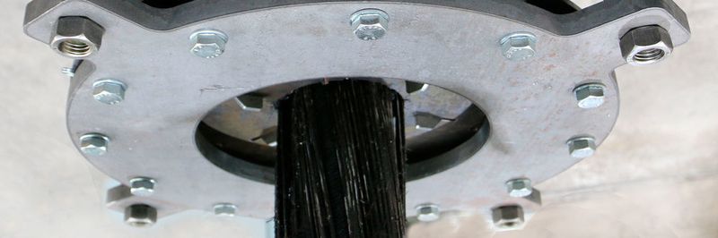 Das neue Hang Off von AMS kann Kabelgewichte bis etwa 5 t während der Montage und über die 25 Jahre Lebensdauer einer Windenergie-Anlage zuverlässig fixieren.