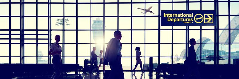 Es mangelt noch immer an Standards in der Luftfahrtindustrie für den Umgang mit den Diskrepanzen bei der Namensdarstellung auf Reisedokumenten und Bordkarten von Passagieren.