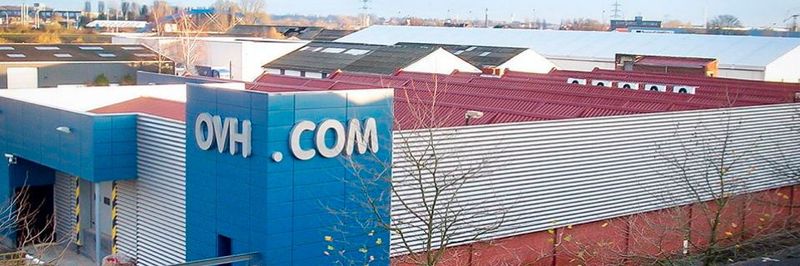 Eine bei OVH beliebte Herangehensweise ist die Nutzung ehemailiger Industriegebäude für Rechenzentren. Hier ein OVH-RZ in Roubaix.