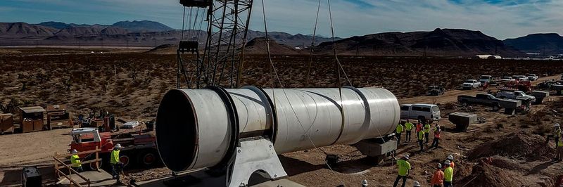 An der Hyperloop-Teststrecke wird seit Anfang 2016 gebaut. Ende Januar finden die TEstläufe statt.