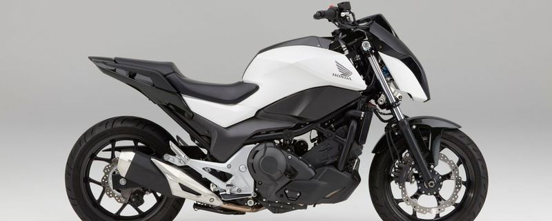 Dank Robotertechnik kann das Honda-Driving-Assist-Motorrad ganz von selbst die Balance halten.