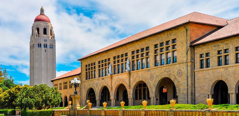 Die beschauliche Ansicht auf den Hoover Tower der Standford University in Palo Alto täuscht. Im Storage-Bereich steht eine rasante Beschleunigung bevor.