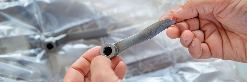 Aus einem Guss: Weich geschwungen und ohne harte Übergänge kommt die von Bionic Production überarbeitete Düsenkonstruktion jetzt strömungsoptimiert aus dem 3D-Drucker.