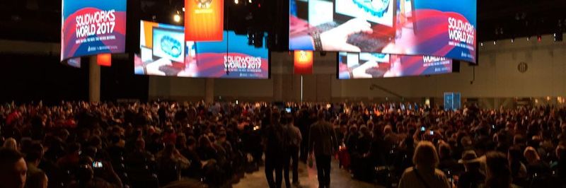 Die Solidworks World 2017 (SWW) hat begonnen. Sie bringt 5'000 Ingenieure und Designer von überall her zusammen, ohne natürlich die 121 Aussteller zu vergessen. Während dreier Tage kann die Community von Solidworks die letzten Neuigkeiten der 3D Software des französischen Unternehmens Dassault Systems entdecken.