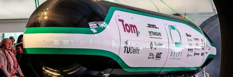 Mit einem 3D-Drucker von Voxeljet wurden Teile dieser Hyoerloop-Kapsel der TU Delft gedruckt. Damit gewann sie den Wettbewerb von Tesla-Gründer Elon Musk.