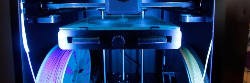 Laut Picaso 3D können mit dem Drucker komplexe Druckaufträge umgesetzt werden, die zuvor nur mittels industrieller SLA- und SLS-Verfahren möglich waren