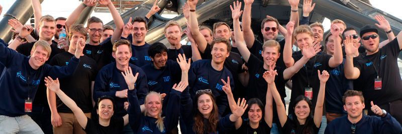Das siegreiche WARR Hyperloop Team.