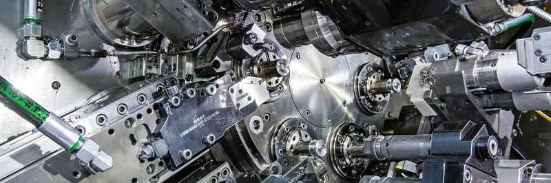Die kompakte Bauweise des Abstechsystems 968 erleichtert den Einbau und den Werkzeugwechsel im beengten Arbeitsraum eines Mehrspindlers.