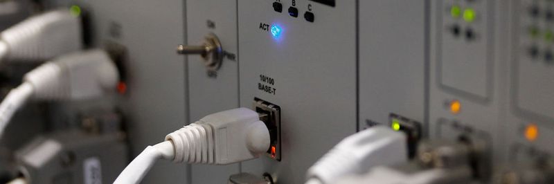 Ethernet stellt im industriellen Umfeld eine besondere Herausforderung dar.