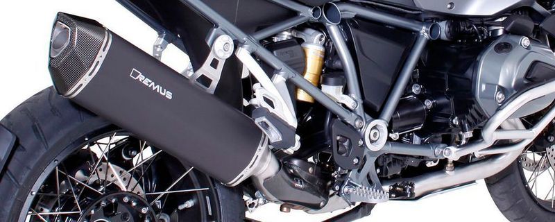 Phoenix Motorrad-Tuning, Generalimporteur von Remus Motorrad-Schalldämpfern, präsentiert den Sportauspuff „Black Hawk“ für die BMW R 1200 GS und GS Adventure.