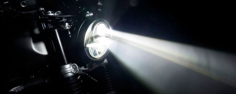 Fernlicht mit der Light Bomb von AC Schnitzer.