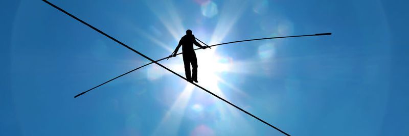 Die Cloud kann zum Balanceakt für CIOs werden: Kosten, Sicherheit und das Anspruchsdenken der Abteilungen müssen in Einklang gebracht werden.