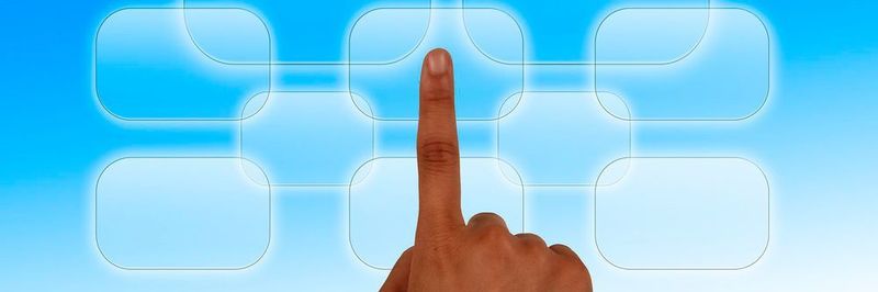 Middleware ermöglicht eine bessere Integration und den Austausch von Daten, die über unterschiedliche Applikationen und Prozesse hinweg verstreut sind.