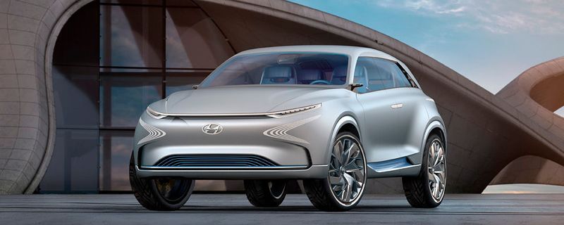 Hyundai gibt in Genf mit dem FE Fuel Cell einen ersten Ausblick auf die künftigen Brennstoffzellen-Fahrzeuge der Marke.