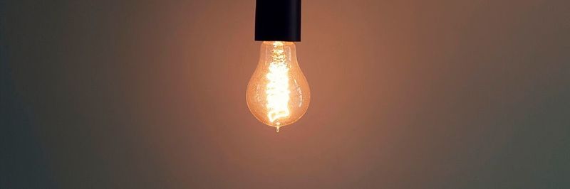 Innovationen resultieren erst dann aus Ideen, wenn diese in neue Produkte, Dienstleistungen oder Verfahren umgesetzt werden – dafür ist eine durchdachte Strategie wichtig.