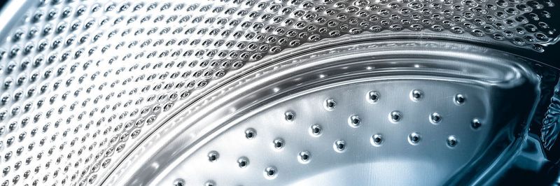 Das Fügen dünner Bleche spielt in vielen Branchen eine wichtige Rolle – sei es in der Automobil und Zulieferindustrie oder bei den Herstellern Weißer Ware.
