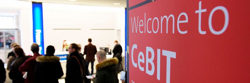 Die Cebit ist eröffnet - Highlights des ersten Tages gibt es hier in der Bilderstrecke.