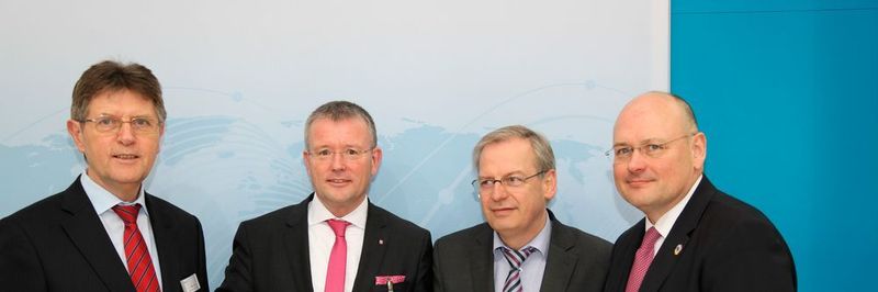 (v.l.) Klaus Vitt, Dr. Stephan Klein, Bernd Kowalski und Arne Schönbohm