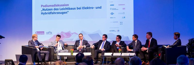 Der Leichtbaugipfel ist das Netzwerkevent der Wegbereiter des Leichtbau im Automobilbau. Ein Rückblick auf die Veranstaltung Anfang März 2017.