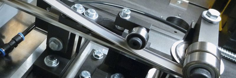 Dünnwandige parallel gefertigte Profile ab 0,08 mm können mit der Verfahrensinnovation in einem Arbeitsgang hergestellt, mittels eines Faserlasers und Doppel-Optik verschweißt und anschließend berührungslos gemessen werden.