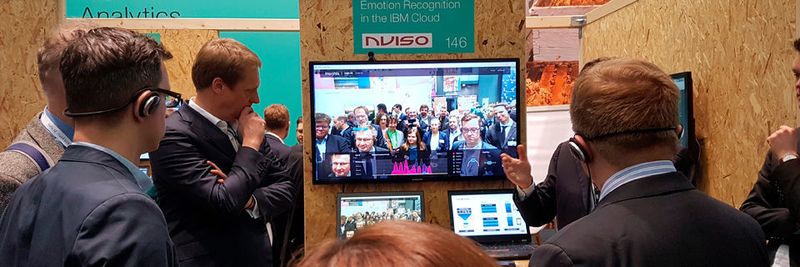 Beispiele für KI-Nutzung gab es reichlich auf der Cebit 2017. Auf dem Bild zu sehen ist eine KI-Lösung mit IBM Watson, mit der die Stimmung von Kunden auf Basis von Videobildern abgeschätzt werden soll, zum Beispiel, um die Reaktion auf eine Werbung zu testen.