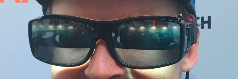 Stefan Luitz, Weltcupfahrer des DSV, beschleunigt mit der LED-Brille von Osram die Anpassung an andere Zeitzonen: "Man spürt die Wirkung."