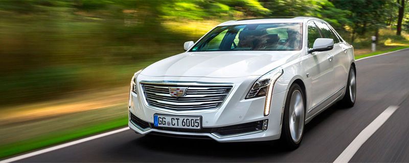 Mit dem 5,18 Meter langen CT6 will Cadillac gegen die deutschen Luxuslimousinen antreten.
